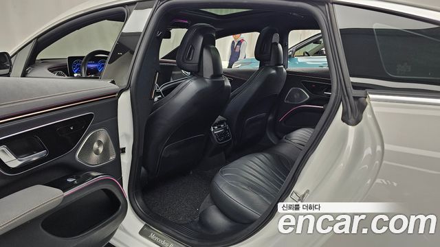 Mercedes-Benz EQS 2022 — photo 18