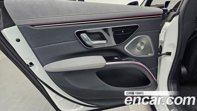 Mercedes-Benz EQS 2022 — photo 15