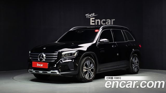 Mercedes-Benz GLB-Class 2024 — photo 3