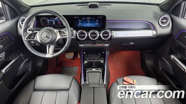 Mercedes-Benz GLB-Class 2024 — photo 10