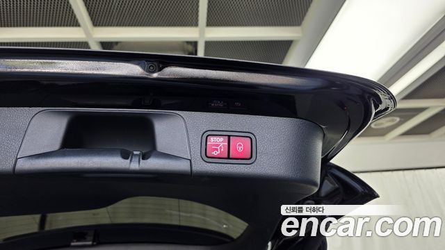 Mercedes-Benz GLB-Class 2024 — photo 27