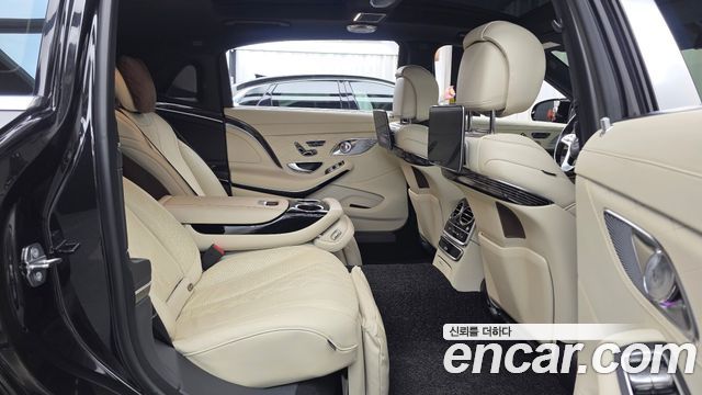 Mercedes-Benz S-Class 2018 — photo 16