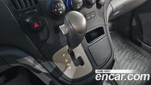Hyundai Starex 2013 — photo 12