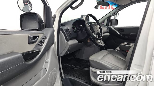 Hyundai Starex 2013 — photo 13