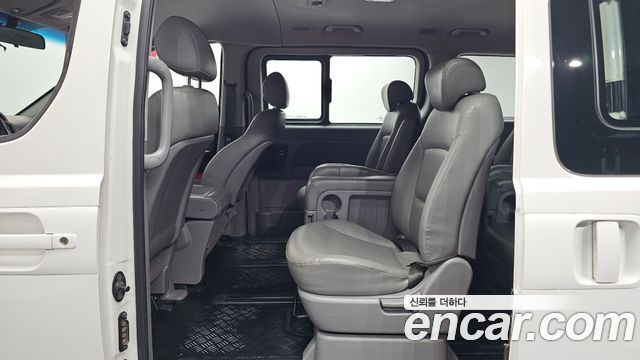 Hyundai Starex 2013 — photo 17