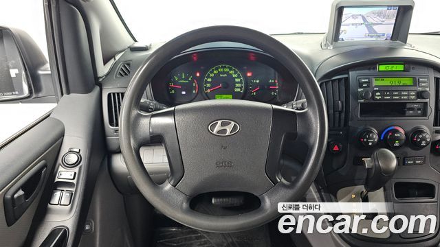 Hyundai Starex 2013 — photo 21