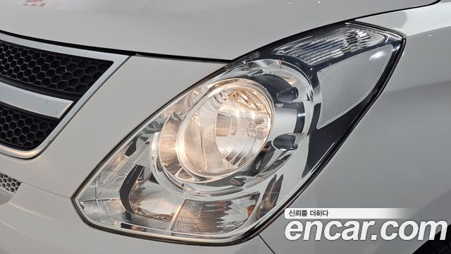 Hyundai Starex 2013 — photo 8