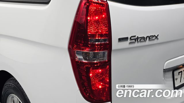 Hyundai Starex 2013 — photo 9