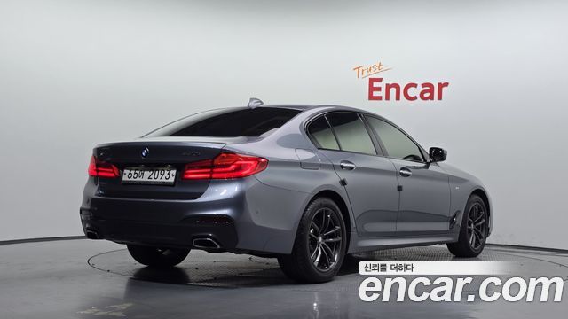 BMW 5-Series 2017 — photo 2