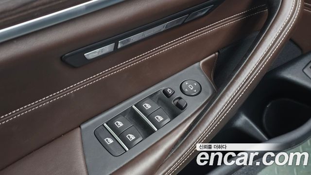 BMW 5-Series 2017 — photo 27