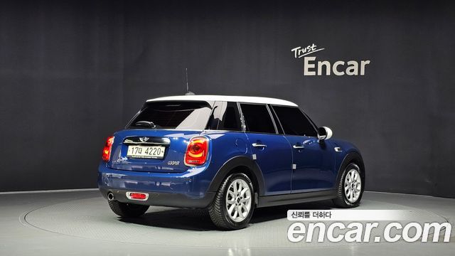 Mini Cooper 2017 — photo 2