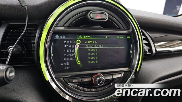 Mini Cooper 2017 — photo 16