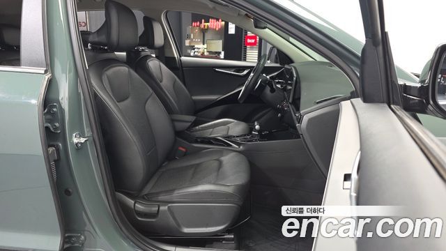 Kia Niro 2023 — photo 17