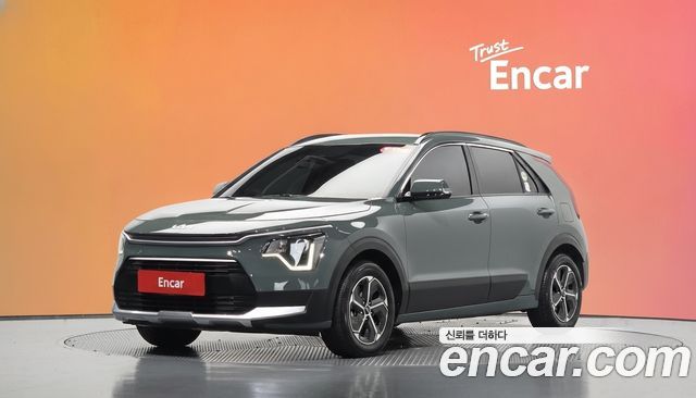 Kia Niro 2023 — photo 1