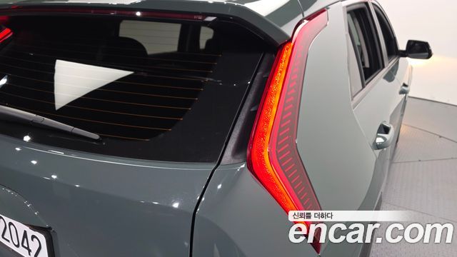 Kia Niro 2023 — photo 9