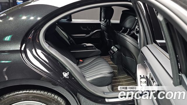 Mercedes-Benz S-Class 2022 — photo 18