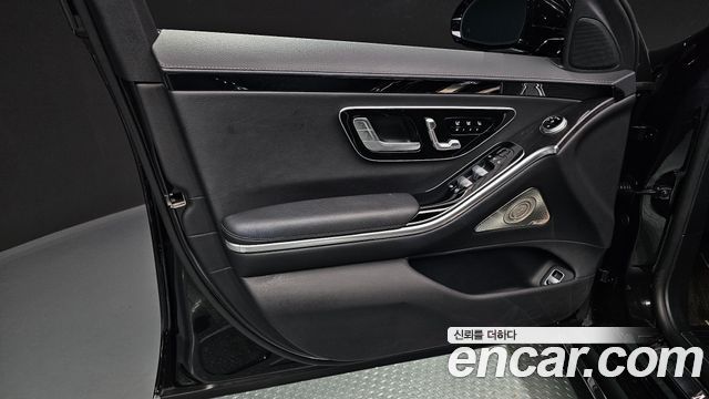 Mercedes-Benz S-Class 2022 — photo 14