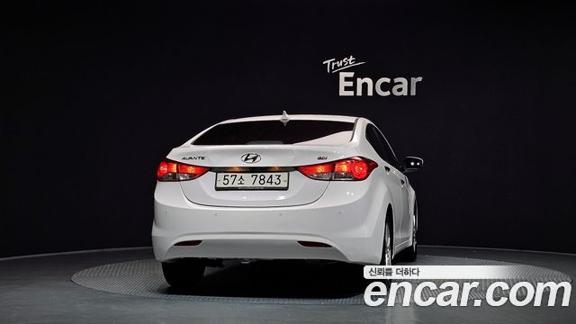 Hyundai AVANTE 2013 — photo 4