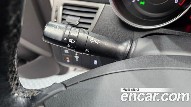 Hyundai AVANTE 2013 — photo 24