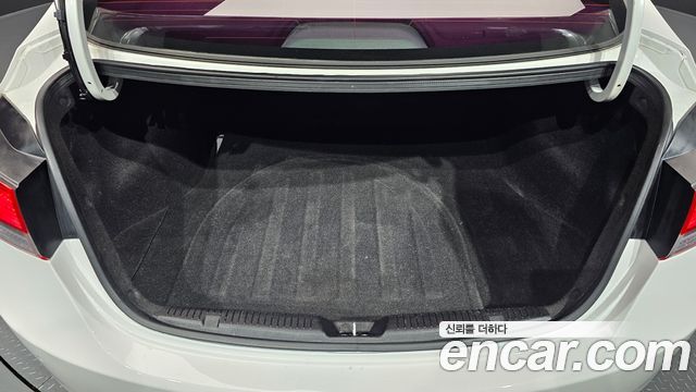 Hyundai AVANTE 2013 — photo 28