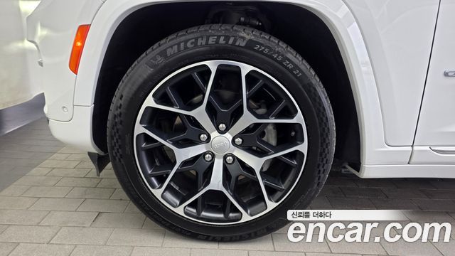 Jeep Cherokee 2023 — photo 5
