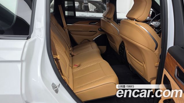 Jeep Cherokee 2023 — photo 18
