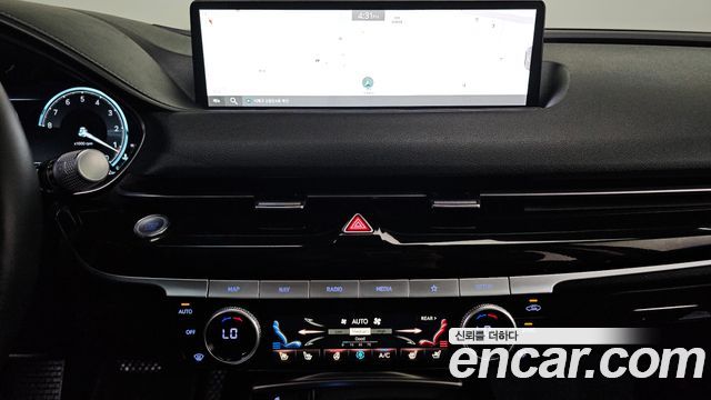 Genesis G80 2022 — photo 25
