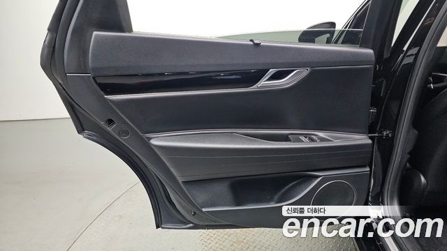 Genesis G80 2022 — photo 15