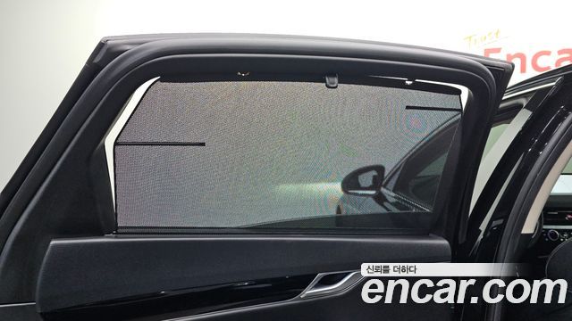 Genesis G80 2022 — photo 30