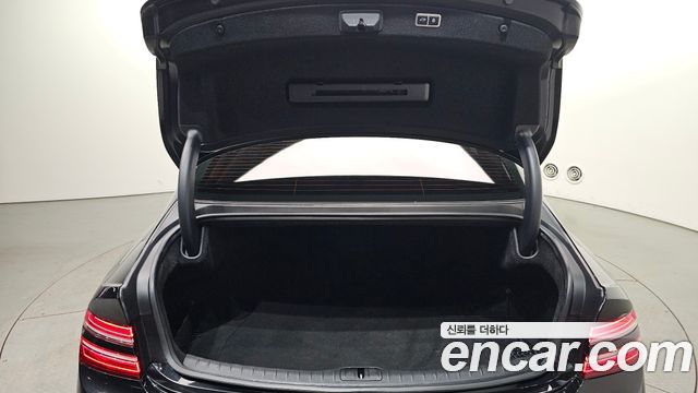 Genesis G80 2022 — photo 32