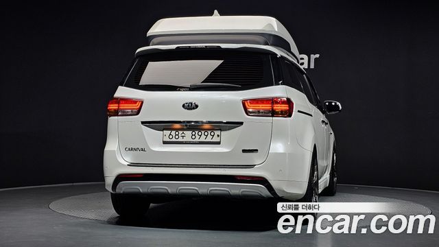 Kia Canival 2015 — photo 4