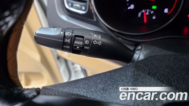 Kia Canival 2015 — photo 24