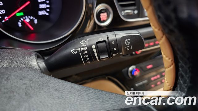 Kia Canival 2015 — photo 25