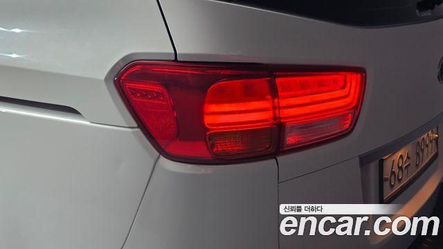 Kia Canival 2015 — photo 9