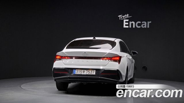 Hyundai AVANTE 2025 — photo 4