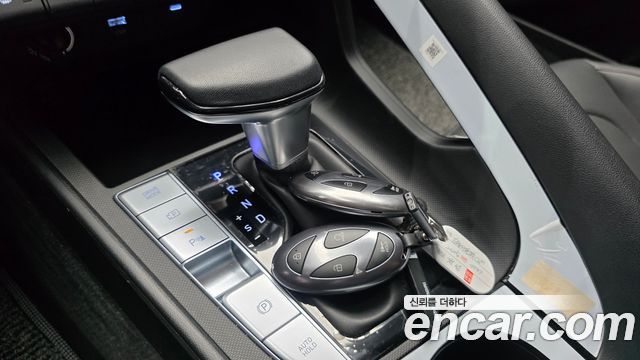 Hyundai AVANTE 2025 — photo 12