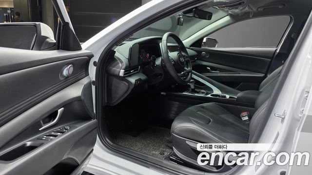 Hyundai AVANTE 2025 — photo 13