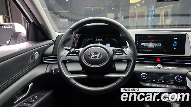 Hyundai AVANTE 2025 — photo 20