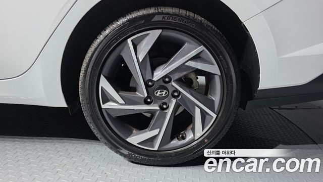 Hyundai AVANTE 2025 — photo 7