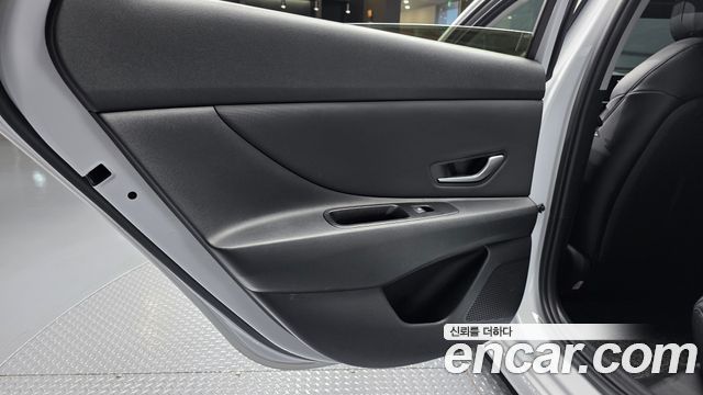 Hyundai AVANTE 2025 — photo 15
