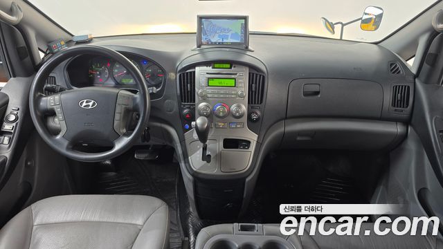 Hyundai Starex 2015 — photo 10