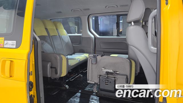 Hyundai Starex 2015 — photo 17