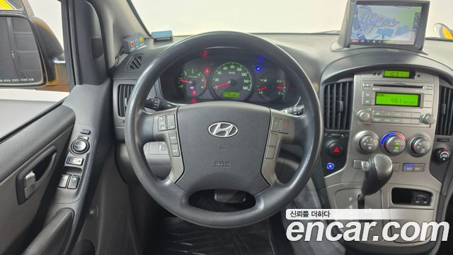Hyundai Starex 2015 — photo 18