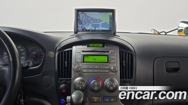 Hyundai Starex 2015 — photo 19