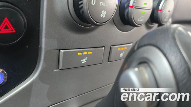 Hyundai Starex 2015 — photo 24