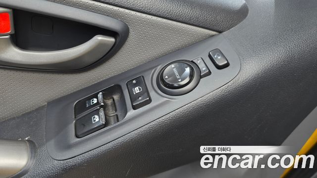 Hyundai Starex 2015 — photo 25