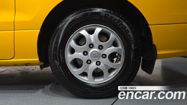 Hyundai Starex 2015 — photo 7