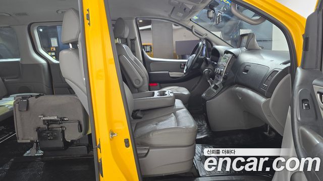 Hyundai Starex 2015 — photo 16