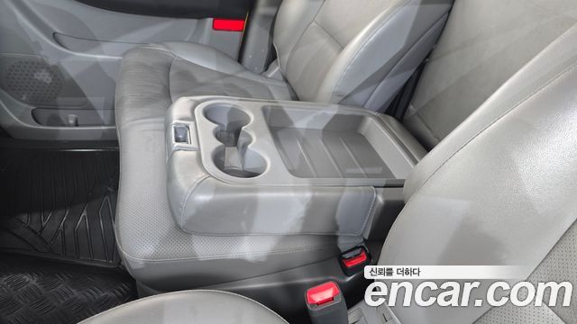 Hyundai Starex 2015 — photo 27
