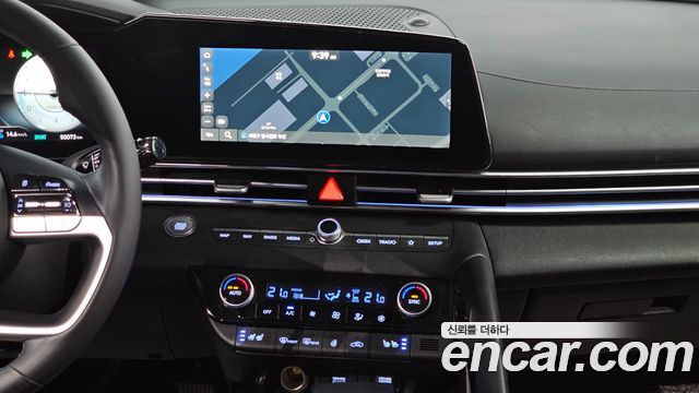 Hyundai AVANTE 2021 — photo 19